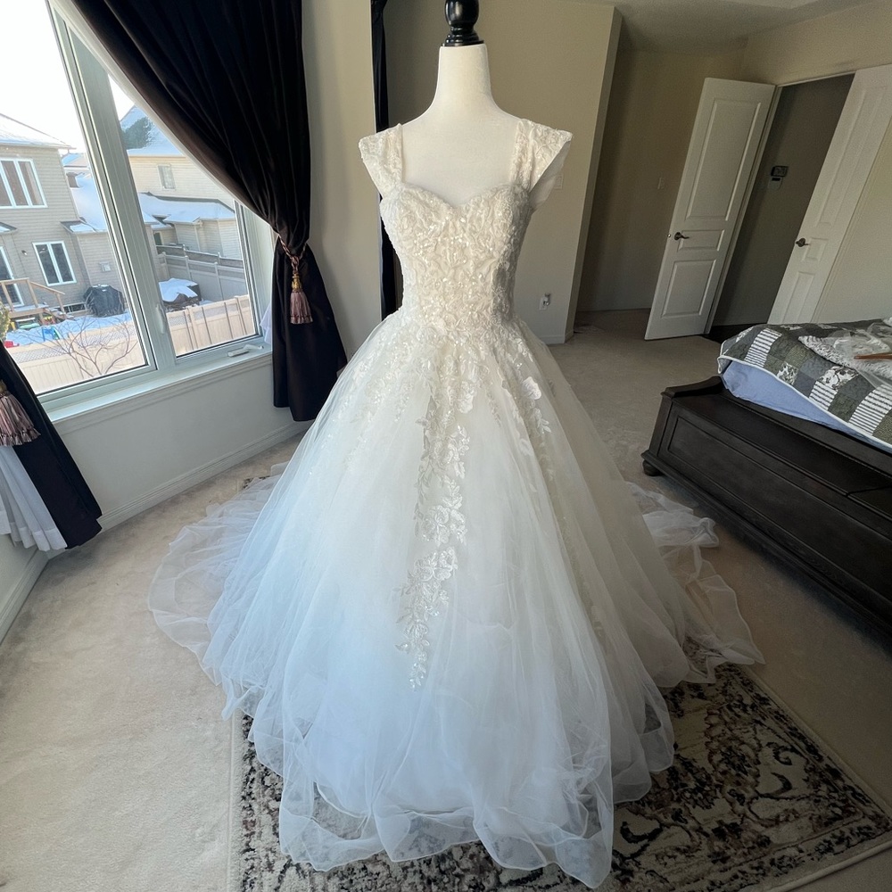 DEMETRIOS WEDDING DRESS